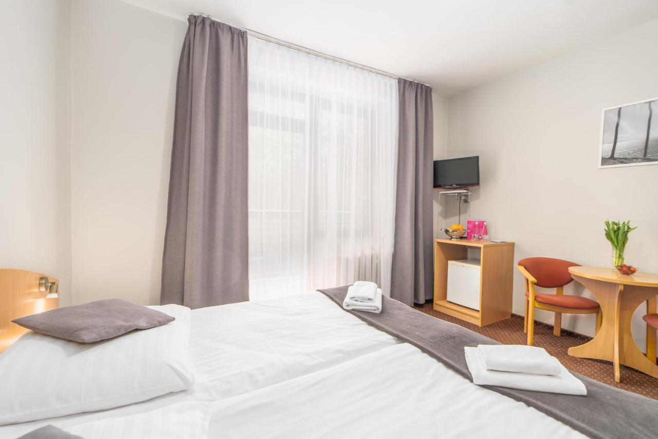 Seapark Hotel Wellness & Spa Колобжег Екстериор снимка