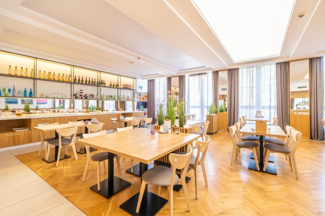 Seapark Hotel Wellness & Spa Колобжег Екстериор снимка
