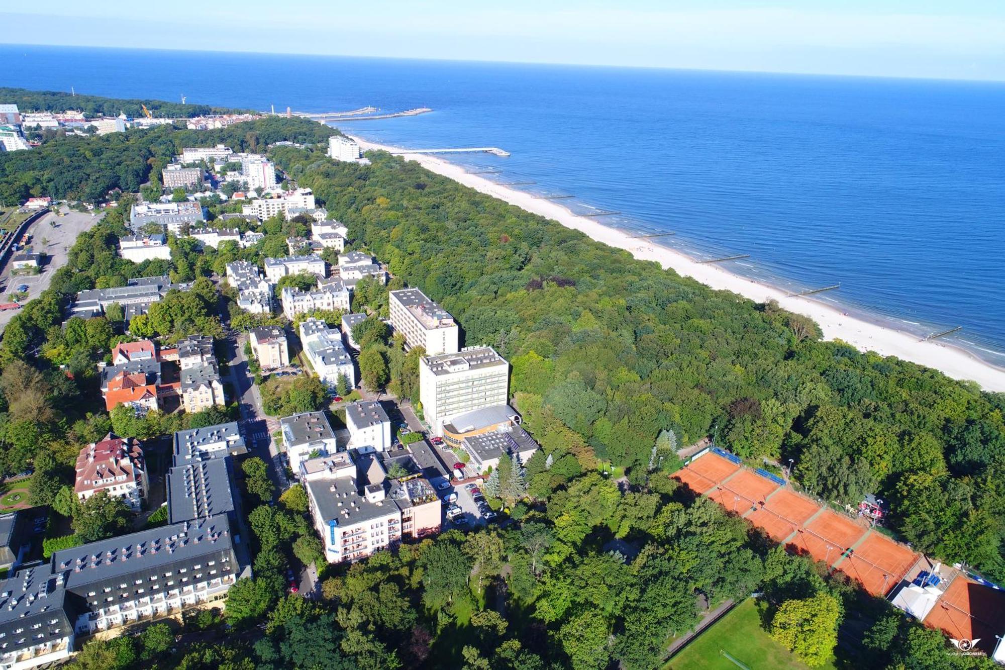 Seapark Hotel Wellness & Spa Колобжег Екстериор снимка