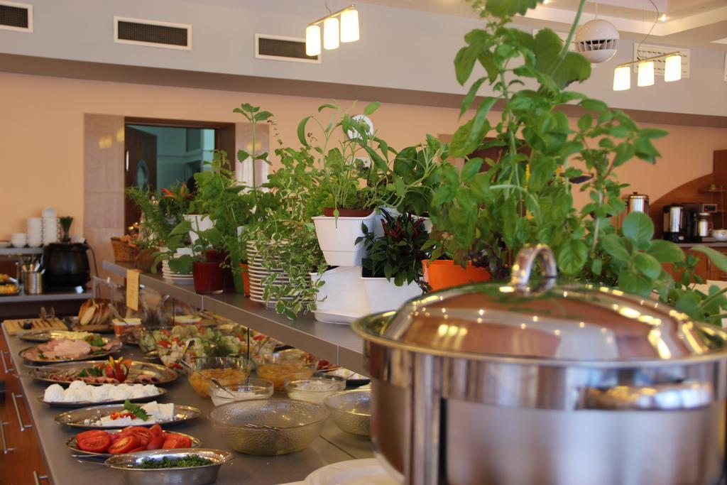 Seapark Hotel Wellness & Spa Колобжег Екстериор снимка